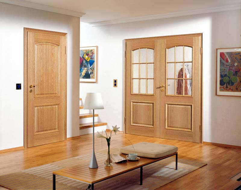 Чем обусловлен стабильный спрос на деревянные межкомнатные двери?